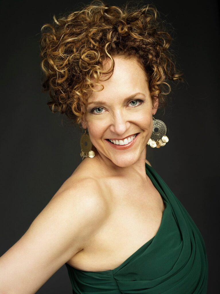 Anna Baxter – Opera Singer Soprano